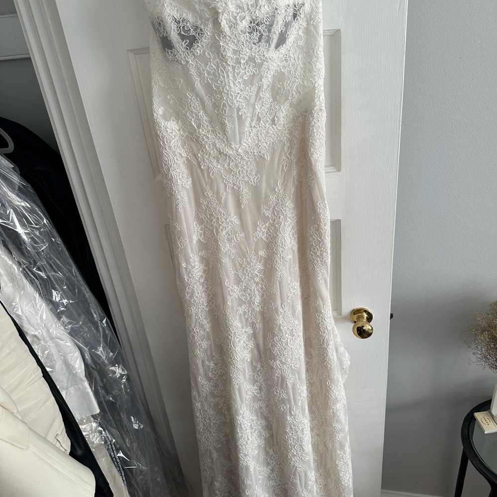 Pnina Tornai White Lace Wedding Dress - Picture 4 of 9